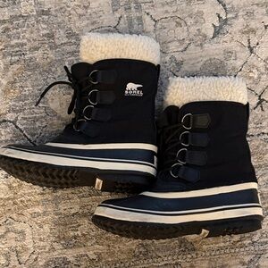 Sorel Carnival Black and Cream Snow Boots (SOLD)